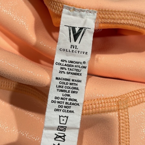 IVL Collective Peach Liquid Shine High Rise Leggings - Picture 4 of 11